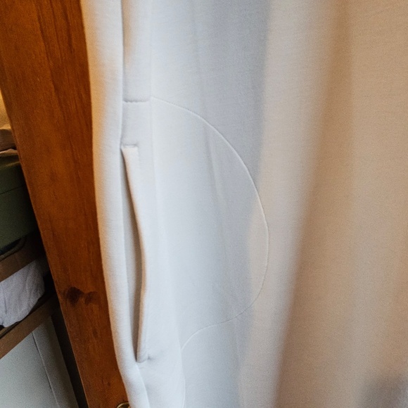 New Spanx Air Essentials Cloud Dress - Picture 3 of 6